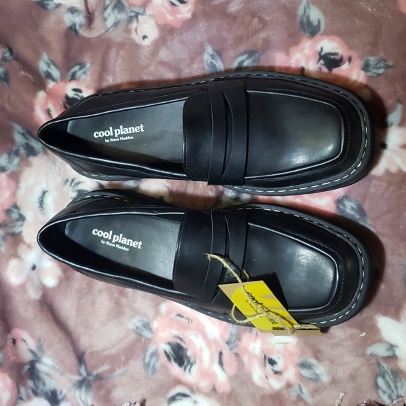 Cool Planet by Steve Madden - Picture 4 of 5